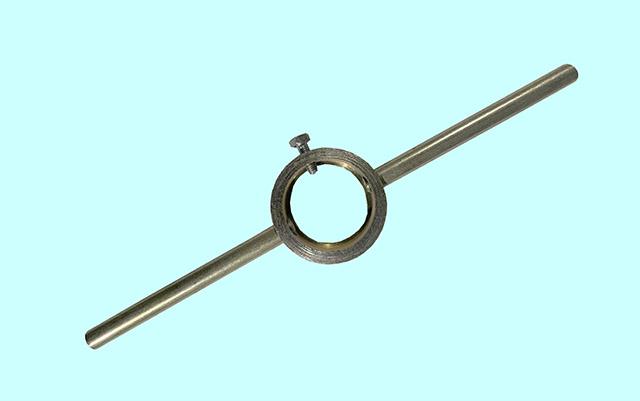 Плашкодержатель d 45мм (М16-М20, G1/2") покр. цинк